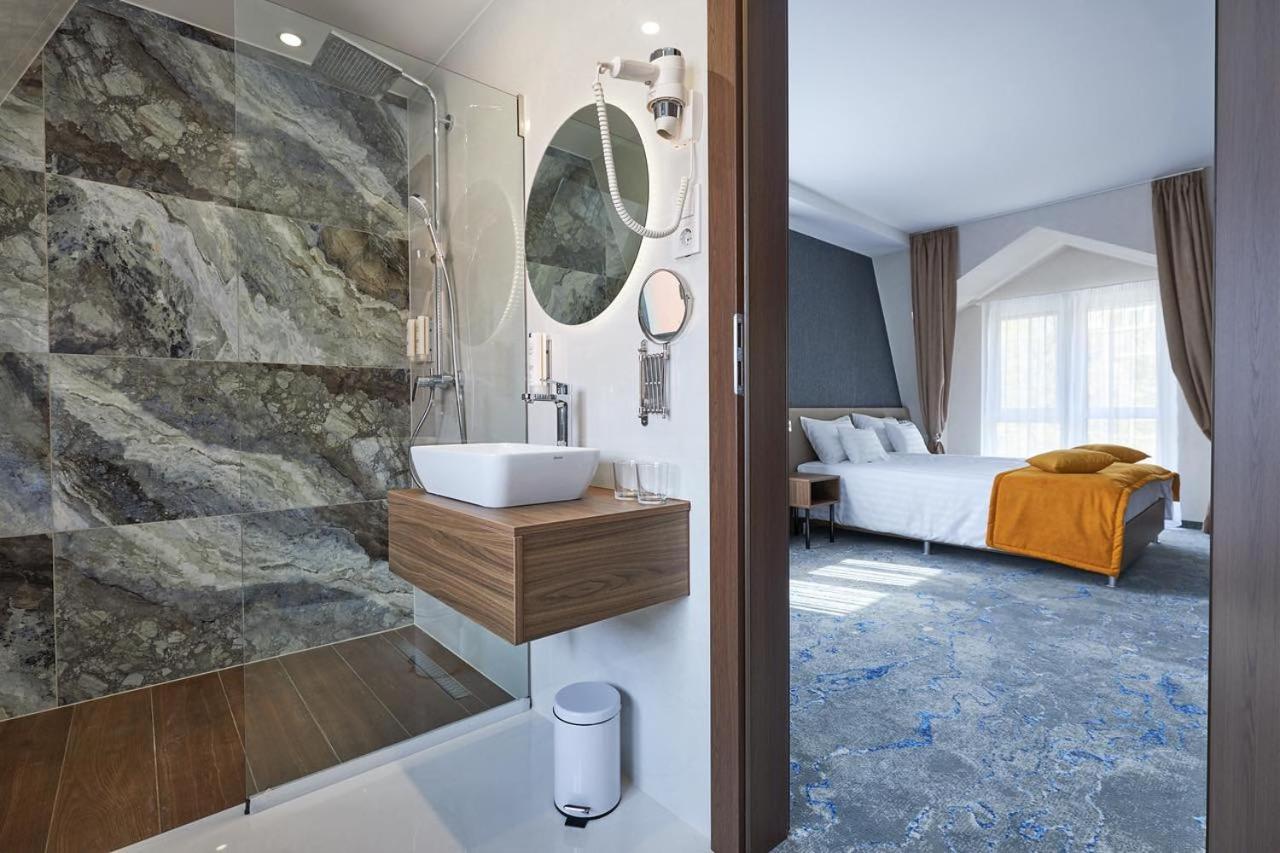 Hotel Crystal Hajduszoboszlo Luaran gambar