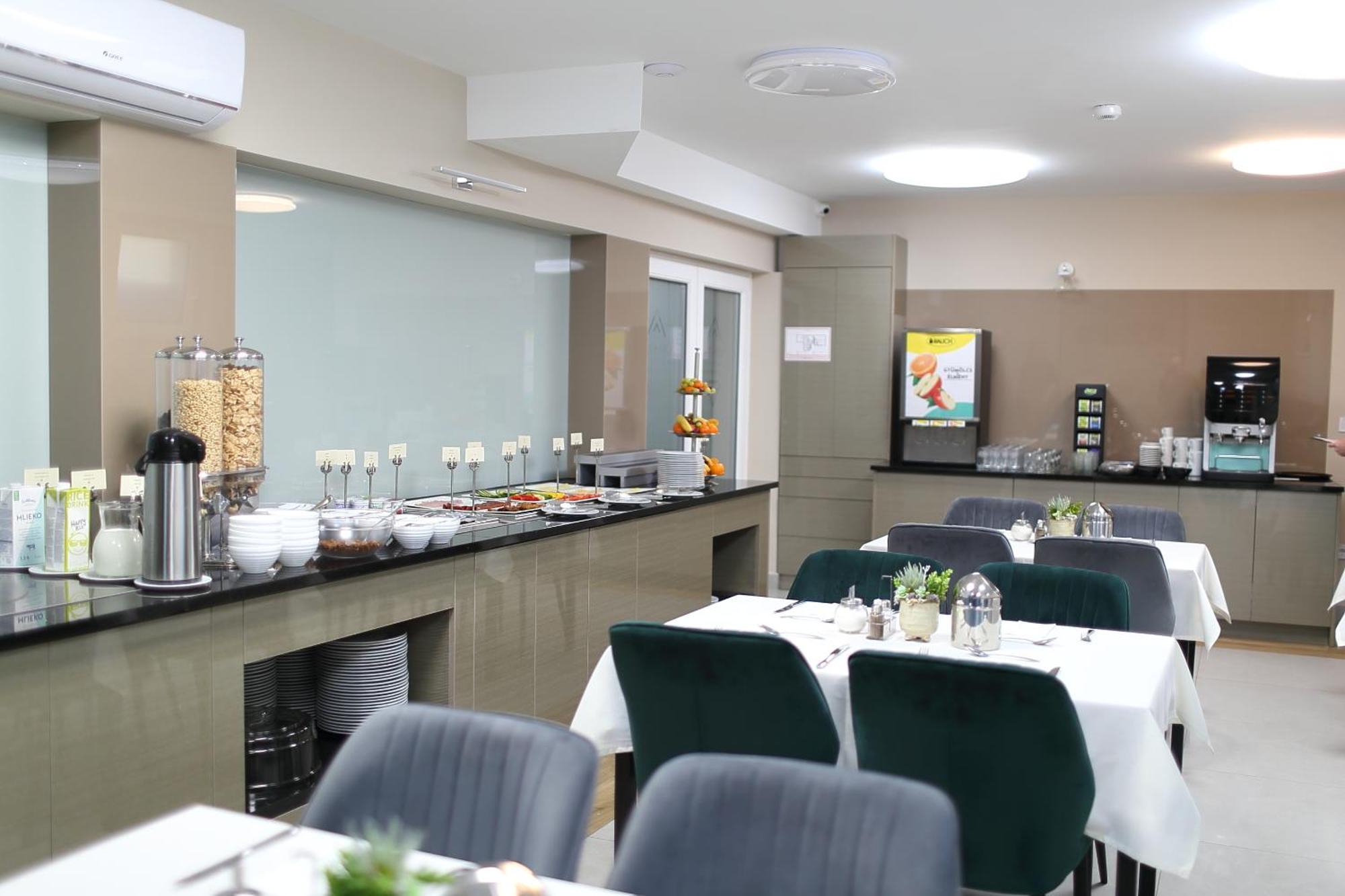 Hotel Crystal Hajduszoboszlo Luaran gambar